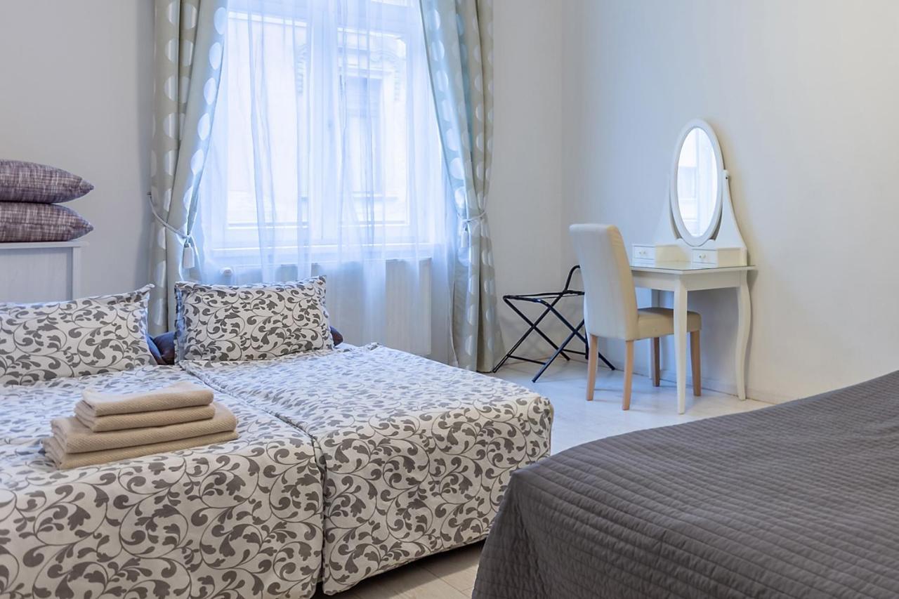 Goldcentral Apartment Grand Boulevard Будапеща Екстериор снимка
