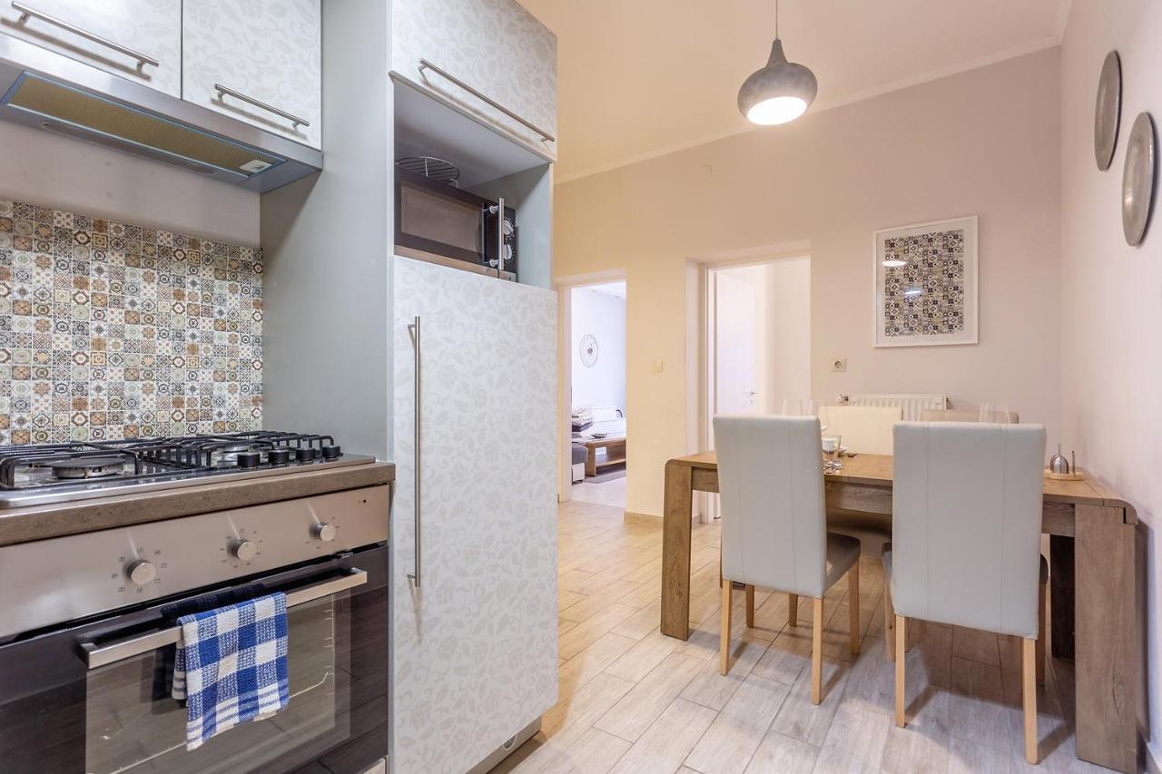Goldcentral Apartment Grand Boulevard Будапеща Екстериор снимка